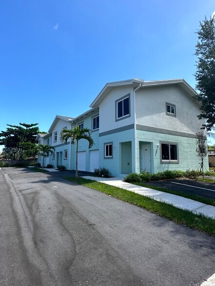 732 NW 2nd Ave, Fort Lauderdale, FL à vendre - Photo principale – Image 1 sur 1