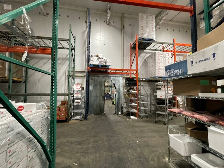 5706 Troost Ave, Kansas City, MO à louer - Photo intérieure – Image 3 sur 21