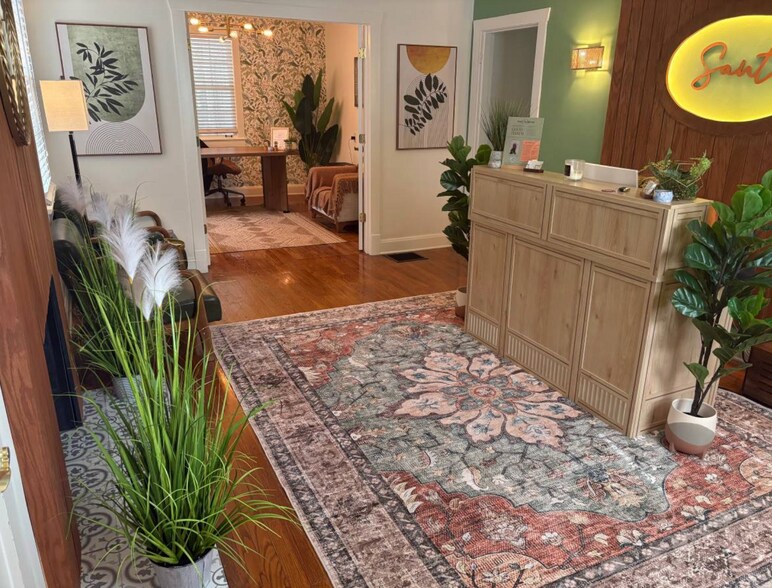 810 Kirkwood Ave, Nashville, TN à louer - Hall d’entrée – Image 3 sur 16