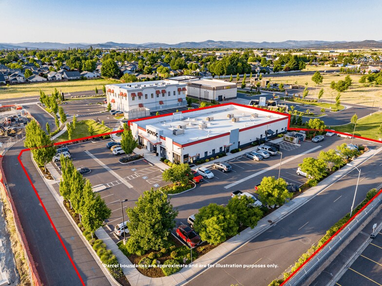 4901 Biddle Rd, Central Point, OR à vendre - Photo de l’immeuble – Image 2 sur 45