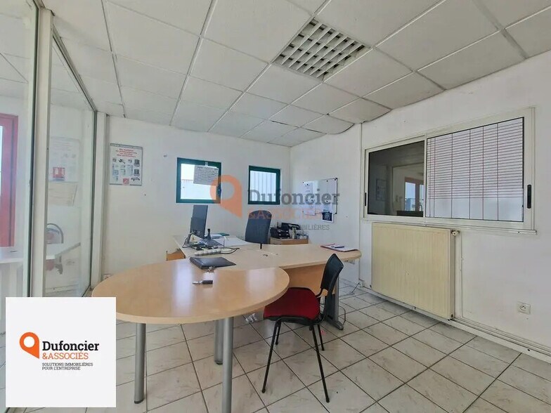 Bureau dans Mignaloux-Beauvoir à louer - Photo de l’immeuble – Image 2 sur 3