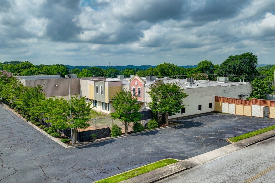 404 Hampton Ave, Pickens, SC à vendre - Photo de l’immeuble – Image 3 sur 16