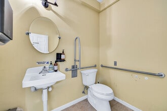 93 Elm St, Old Saybrook, CT à vendre Photo intérieure– Image 1 sur 11