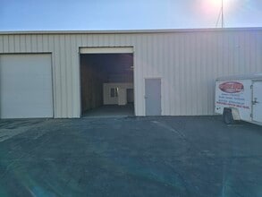 2920 Landco Rd, Bakersfield, CA à louer Photo intérieure– Image 2 sur 9