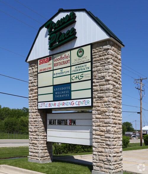 12015-12033 Antioch Rd, Trevor, WI à louer - Photo de l’immeuble – Image 2 sur 18