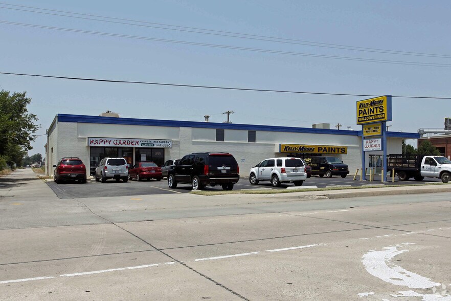 108-110 24th Ave SW, Norman, OK à louer - Photo de l’immeuble – Image 2 sur 5