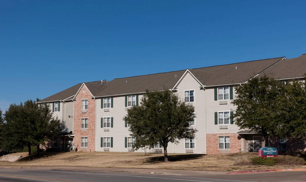 1300 University Dr E, College Station, TX à vendre - Photo de l’immeuble – Image 2 sur 19