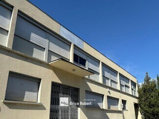 Plus de détails pour Local d’activités à vendre