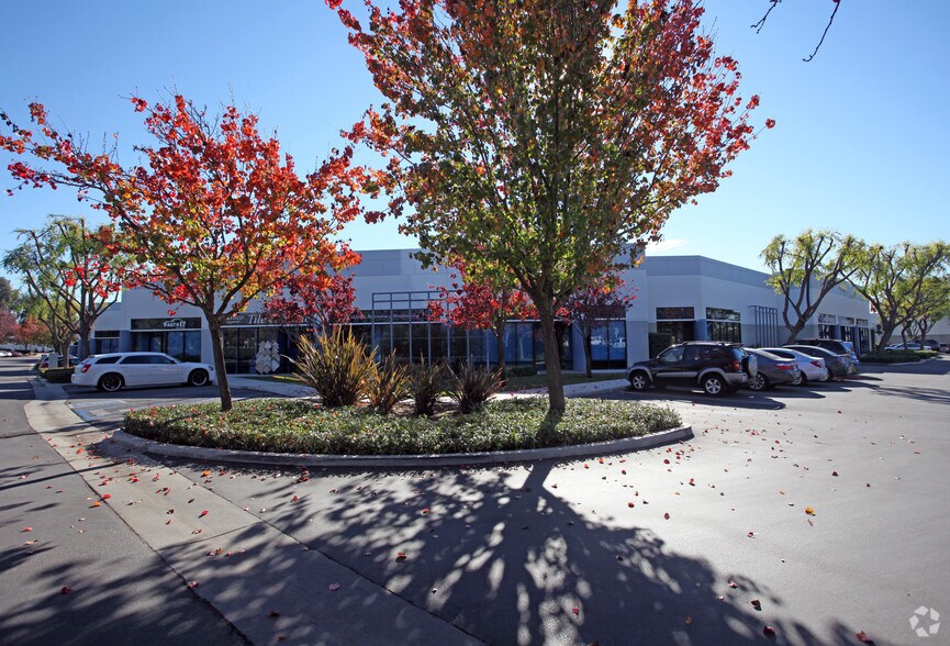 1518 Arrow Hwy, La Verne, CA à louer - Photo principale – Image 2 sur 5