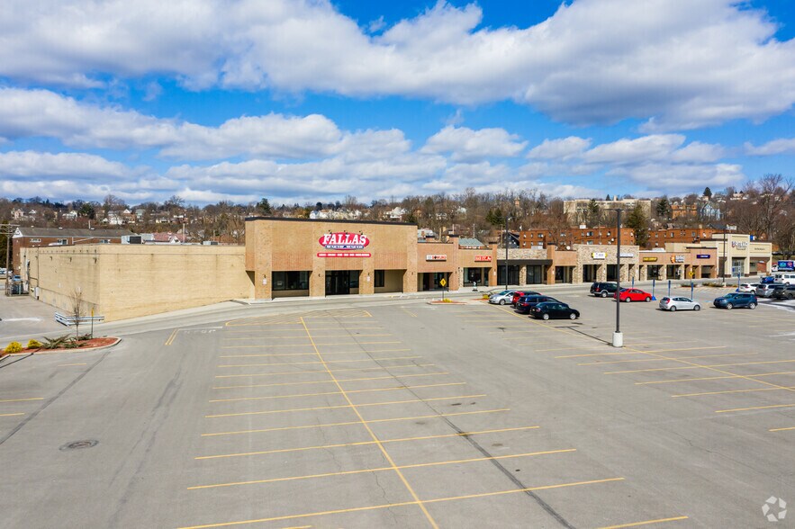 200 Crafton Ingram Shopping Ctr, Pittsburgh, PA à louer - Photo de l’immeuble – Image 2 sur 3