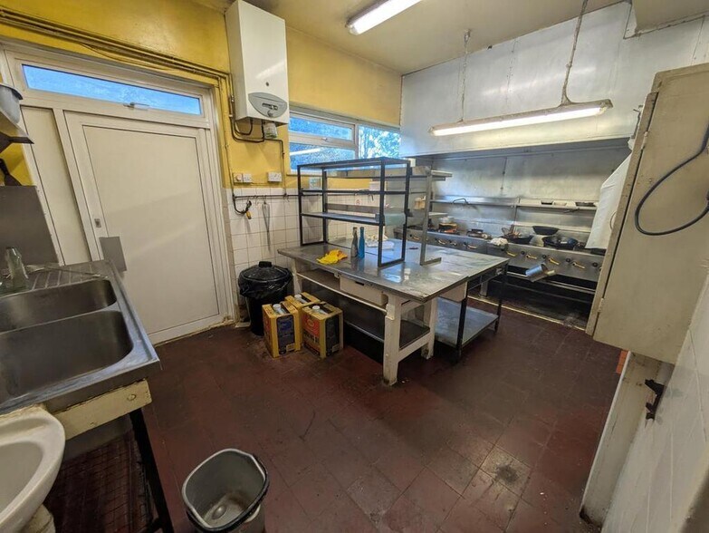 7 Creswell Corner, Woking à vendre - Photo de l’immeuble – Image 3 sur 4