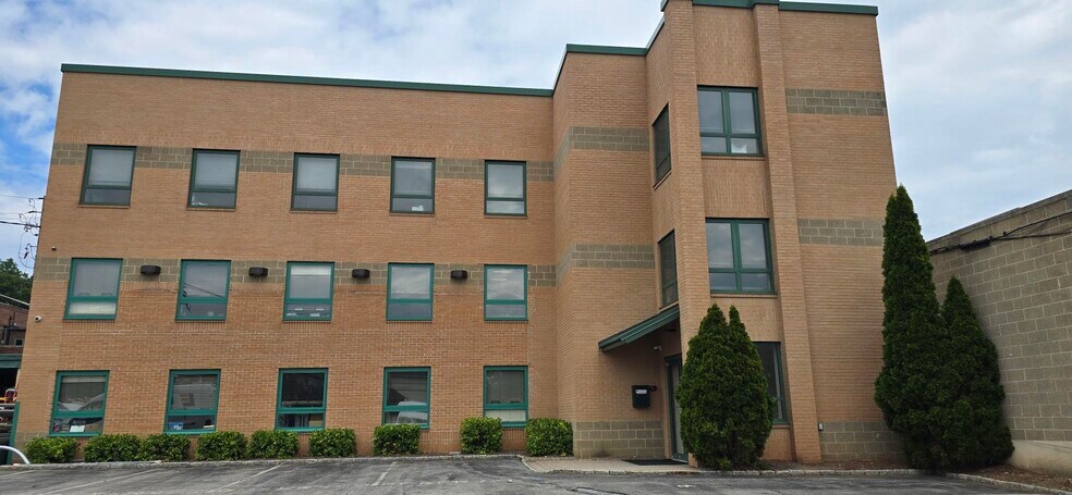 25 7th St, Pelham, NY à vendre - Photo de l’immeuble – Image 3 sur 12