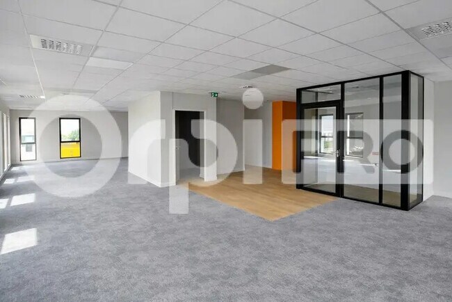 Plus de détails pour Bureau à louer