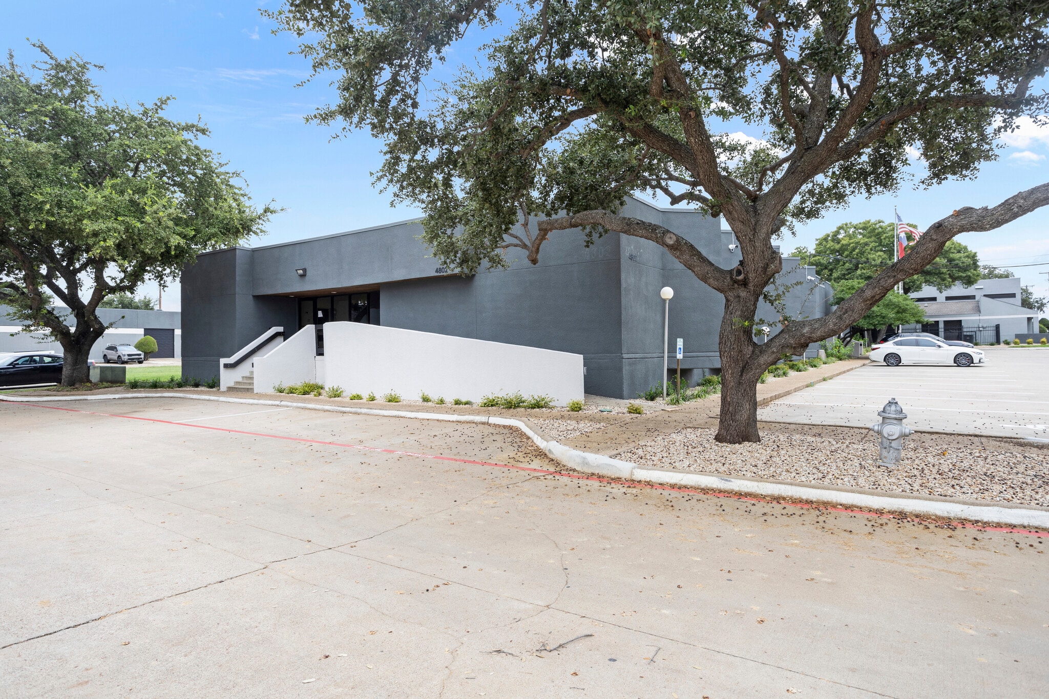 4734 Benbrook Blvd, Benbrook, TX à louer Photo de l’immeuble– Image 1 sur 1