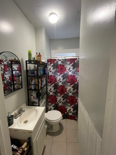 694 Winchester Ave, New Haven, CT à vendre - Photo de l’immeuble – Image 3 sur 8