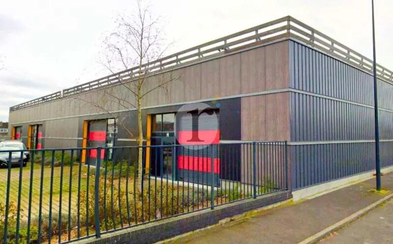 Local d’activités dans Tourcoing à louer - Photo de l’immeuble – Image 2 sur 5