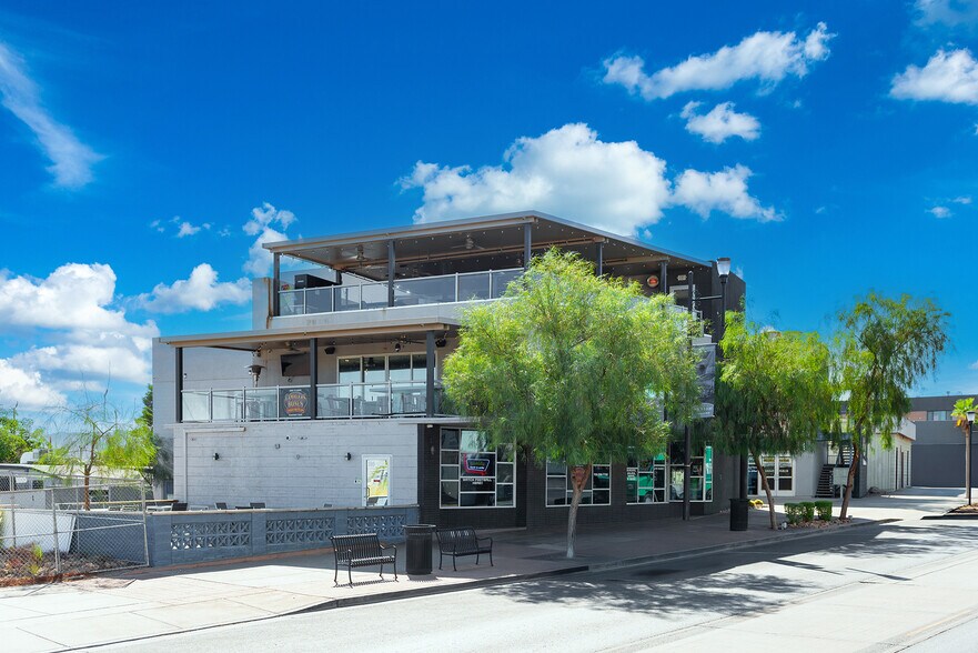 37 S Water St, Henderson, NV à vendre - Photo de l’immeuble – Image 1 sur 17