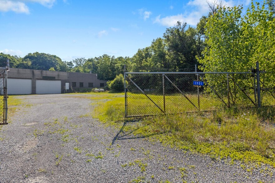 1901 Old Butler Rd, New Castle, PA à vendre - Photo de l’immeuble – Image 2 sur 31