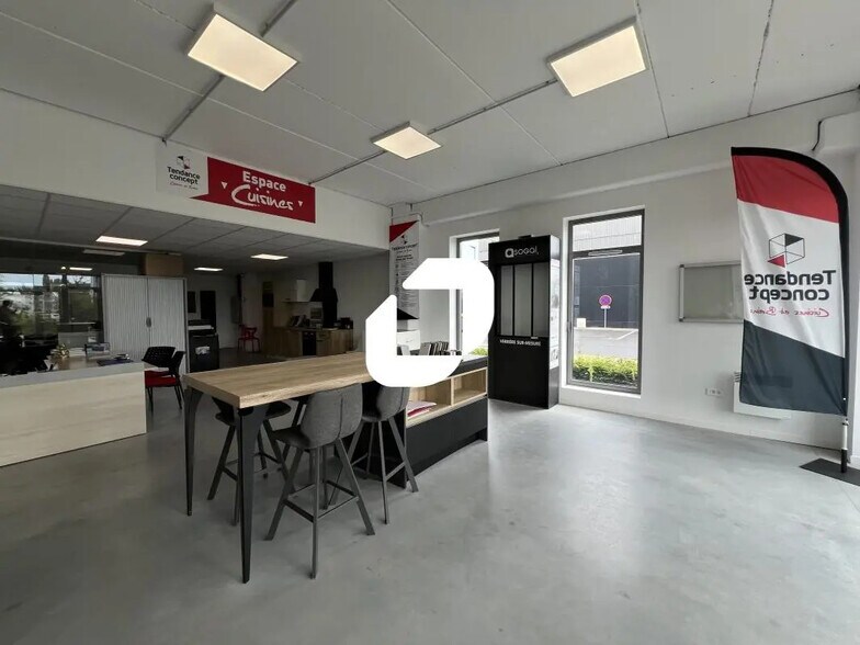 Local commercial dans Lesquin à louer - Photo de l’immeuble – Image 3 sur 13