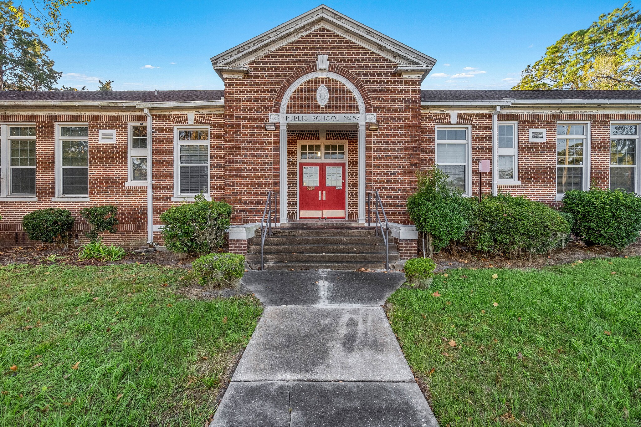 5710 Wesconnett Blvd, Jacksonville, FL à louer Photo principale– Image 1 sur 54