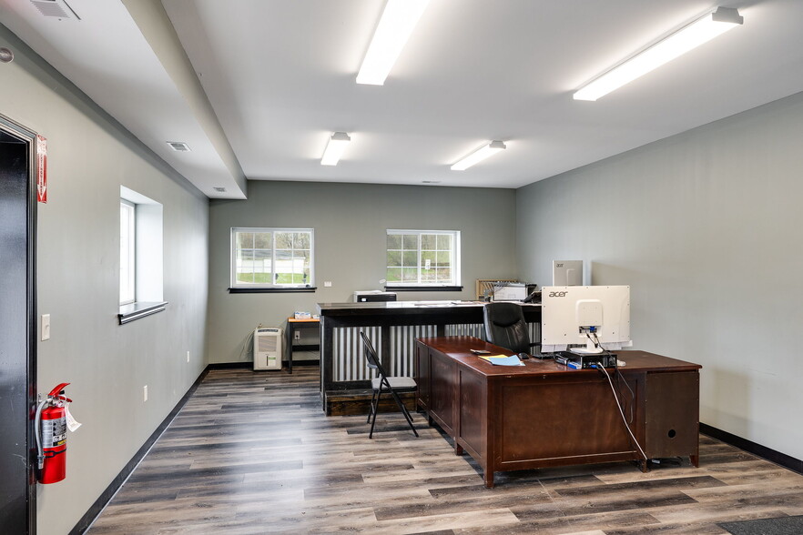 943 IN-25 W Hwy, Lafayette, IN à louer - Photo de l’immeuble – Image 3 sur 20