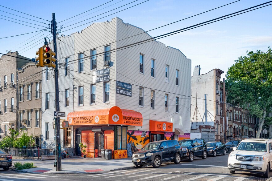 279 Saint Nicholas Ave, Ridgewood, NY à louer - Photo de l’immeuble – Image 2 sur 15