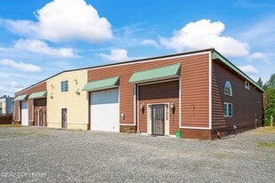 36142 Pine St, Soldotna AK - Local industriel/logistique