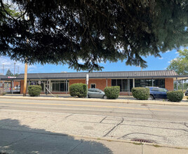 155 N Seymour Ave, Mundelein, IL à louer Photo de l’immeuble– Image 1 sur 6