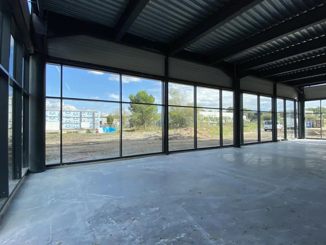 3 Rue Toussaint Catros, Le Haillan à louer Photo de l’immeuble– Image 1 sur 28