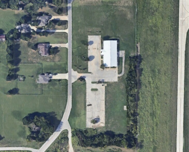 2305 NE Douglas St, Lee's Summit, MO à vendre - Photo de l’immeuble – Image 3 sur 5