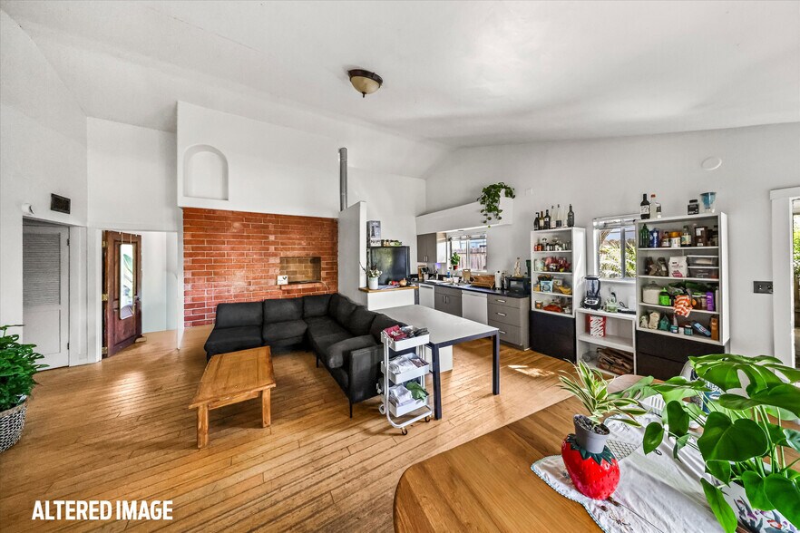 6880 Pasado Rd, Isla Vista, CA à vendre - Photo de l’immeuble – Image 3 sur 31