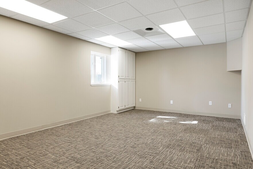 11901-11909 Central Ave NE, Blaine, MN à louer - Photo intérieure – Image 2 sur 18