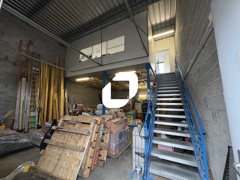 Industriel/Logistique dans Cenon à louer - Photo intérieure – Image 2 sur 13