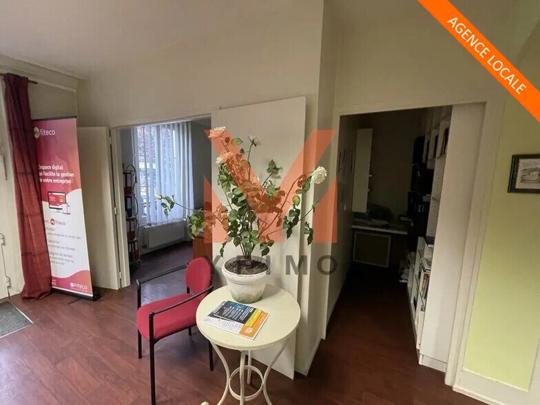 Bureau dans Les Mureaux à vendre - Photo de l’immeuble – Image 2 sur 7