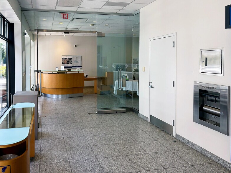 27 Waltham St, Lexington, MA à louer - Photo de l’immeuble – Image 3 sur 3