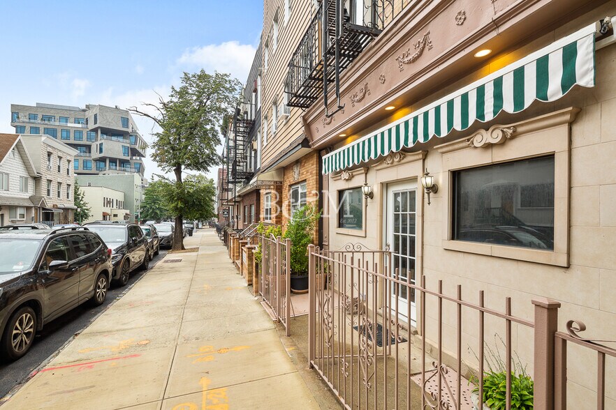 334 Leonard St, Brooklyn, NY à louer - Photo de l’immeuble – Image 2 sur 13