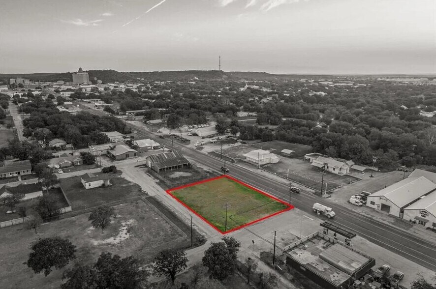 1206 S Oak Ave, Mineral Wells, TX à vendre - Aérien – Image 2 sur 5