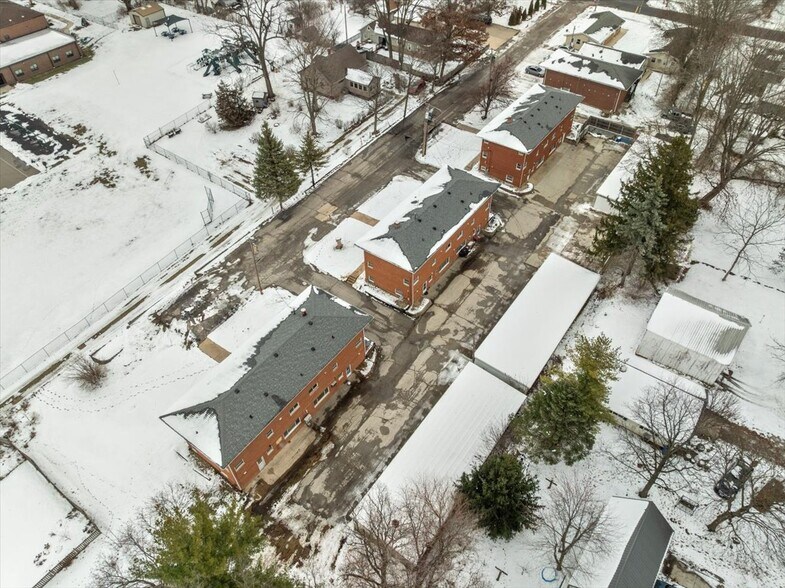 218 Carolyn Ln, Eureka, IL à vendre - Photo de l’immeuble – Image 3 sur 5