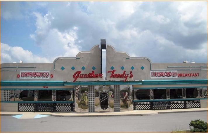 1110 Vann Dr, Jackson, TN à louer Photo principale– Image 1 sur 14