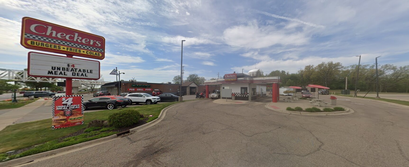 1325 28th St SW, Wyoming, MI à louer Photo principale– Image 1 sur 4