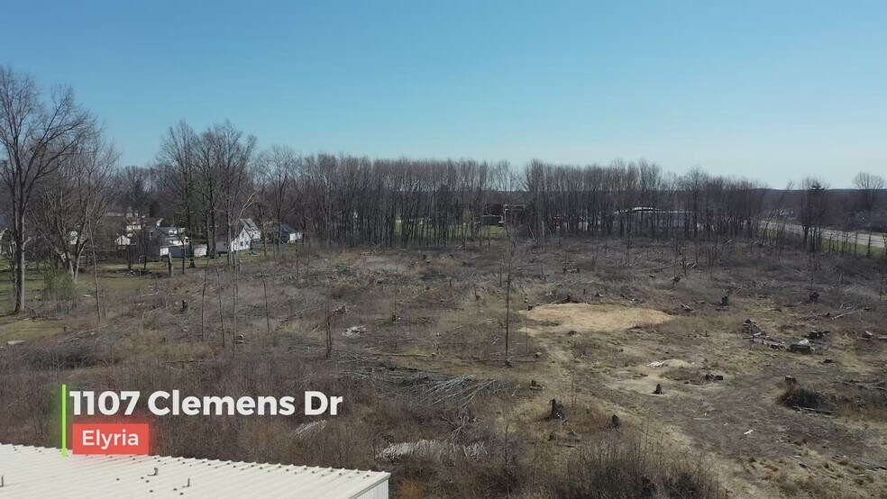 Laura Ct, Elyria, OH à vendre - Vidéo sur l’annonce professionnelle – Image 2 sur 9
