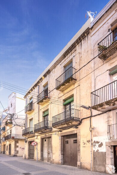 Immeuble residentiel dans Vilanova i la Geltrú, Barcelona à vendre - Photo de l’immeuble – Image 2 sur 12