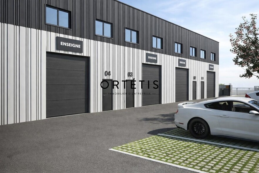 Local d'activités dans Drémil-Lafage à vendre - Photo de l’immeuble – Image 3 sur 5