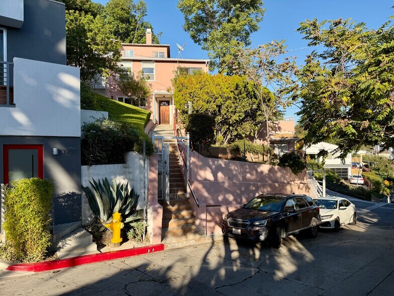 3901 De Longpre Ave, Los Angeles, CA à vendre - Photo de l’immeuble – Image 3 sur 12