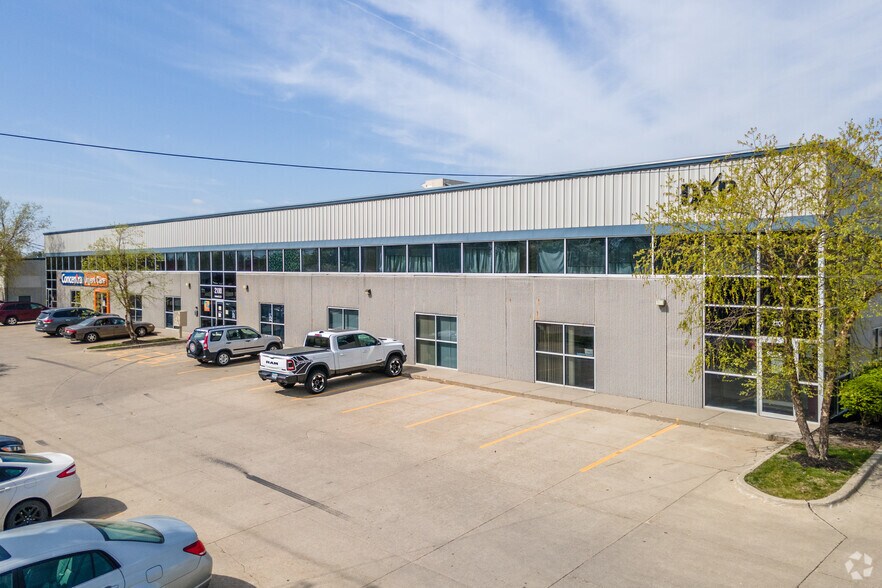 2100 Dixon St, Des Moines, IA à louer - Photo de l’immeuble – Image 2 sur 5