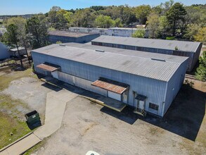 251 Poe St, Fayetteville, NC à louer Photo intérieure– Image 2 sur 5