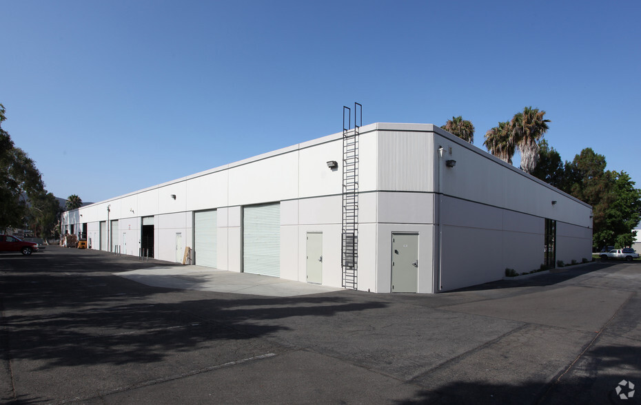 445 Ryan Dr, San Marcos, CA à louer - Photo de l’immeuble – Image 2 sur 2