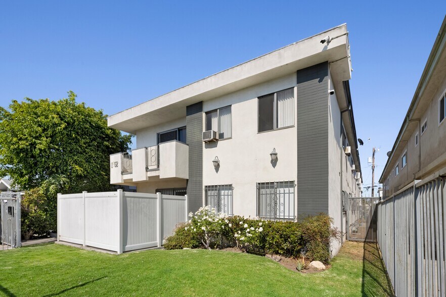 1952 S Holt Ave, Los Angeles, CA à vendre - Photo de l’immeuble – Image 3 sur 8