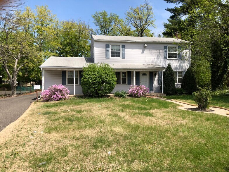 1844 Burlington-Mt. Holly Rd, Mount Holly, NJ à vendre - Photo de l’immeuble – Image 1 sur 27