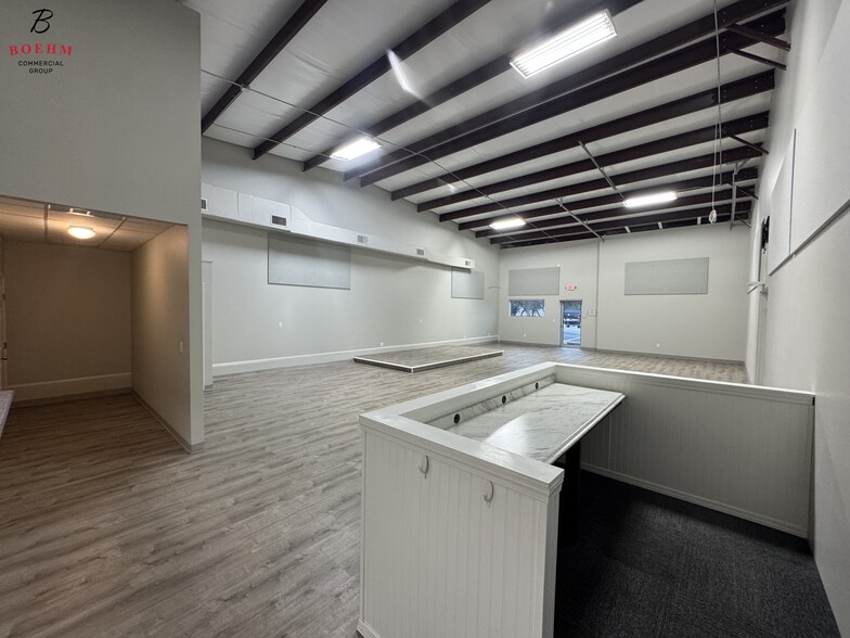635 State Highway 46 E, Boerne, TX à louer - Photo de l’immeuble – Image 3 sur 19